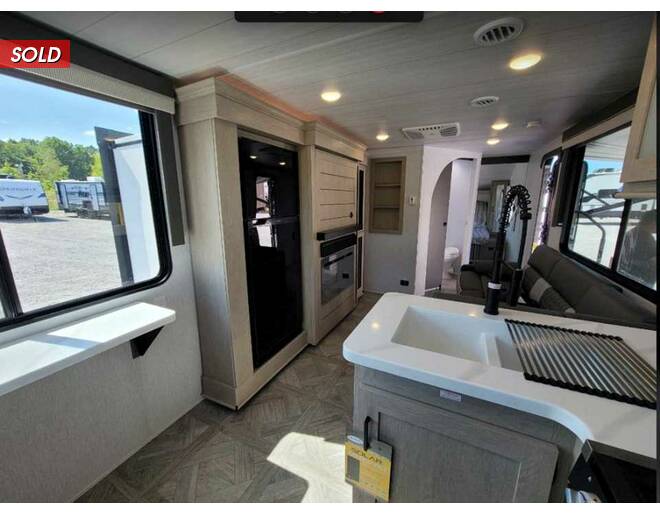 2024 Salem Cruise Lite 24VIEWX Platinum Travel Trailer at Homestead RV Center STOCK# 2226 Photo 6