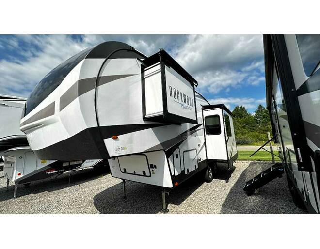 2024 Rockwood Signature 282RD Fifth Wheel at Homestead RV Center STOCK# 2296 Photo 16