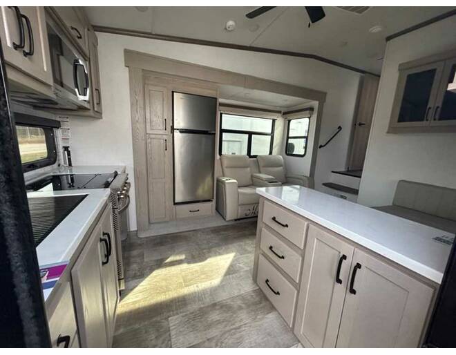 2024 Rockwood Signature 282RD Fifth Wheel at Homestead RV Center STOCK# 2296 Photo 6