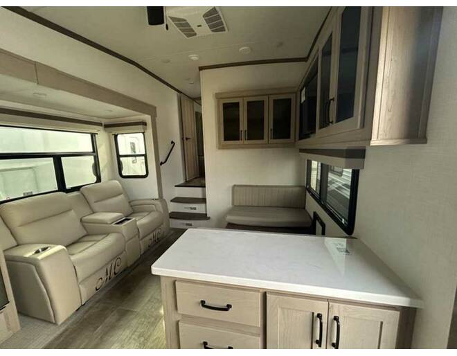 2024 Rockwood Signature 282RD Fifth Wheel at Homestead RV Center STOCK# 2296 Photo 7