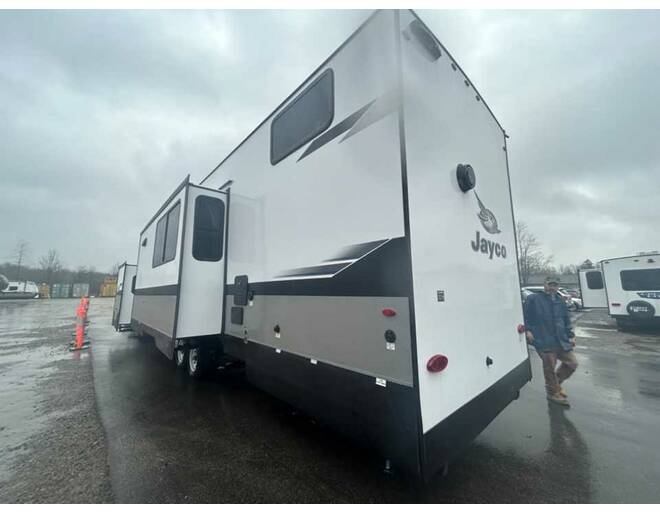 2024 Jayco Jay Flight Bungalow Destination Trailer 40LSDL Travel Trailer at Homestead RV Center STOCK# 2312 Photo 2