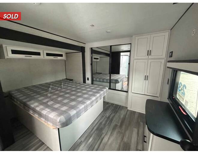 2024 Jayco Jay Flight 334RTS Travel Trailer at Homestead RV Center STOCK# 2399 Photo 5