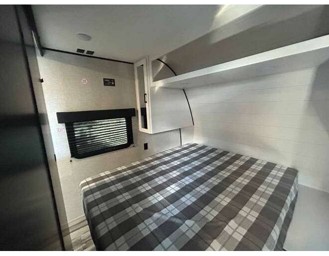 2025 Jayco Jay Flight SLX 261BHS Travel Trailer at Homestead RV Center STOCK# 2422 Photo 6