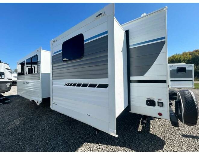 2025 Salem 31KQBTS Travel Trailer at Homestead RV Center STOCK# 2432 Photo 6