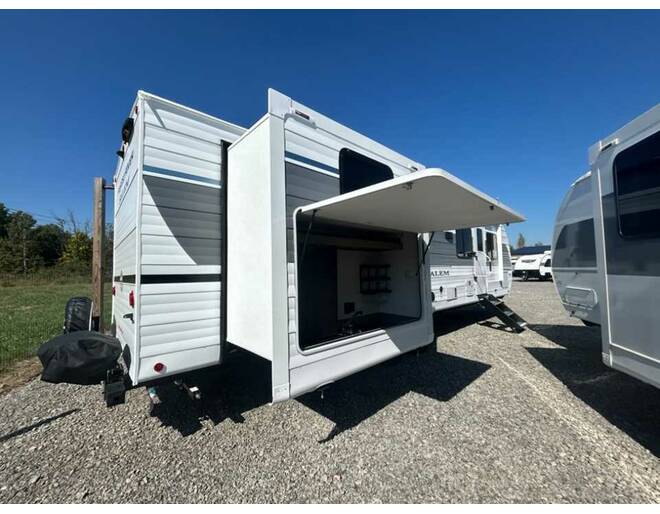 2025 Salem 31KQBTS Travel Trailer at Homestead RV Center STOCK# 2432 Photo 7