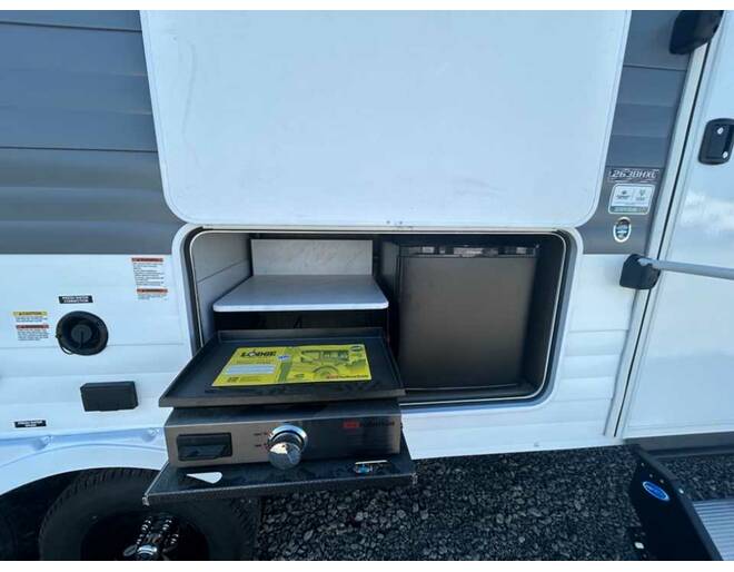 2025 Salem Cruise Lite 263BHXL Travel Trailer at Homestead RV Center STOCK# 2433 Photo 6