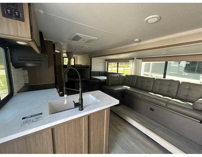 2025 Salem Cruise Lite 263BHXL Travel Trailer at Homestead RV Center STOCK# 2433 Photo 7