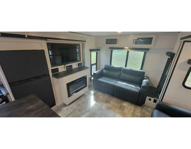 2023 Coachmen Apex Ultra-Lite 293RLDS Travel Trailer at Homestead RV Center STOCK# 2434 Photo 11