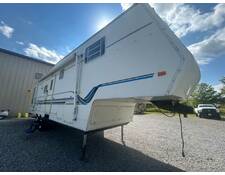 2000 SunnyBrook 31BWFS fifthwheel at Homestead RV Center STOCK# 2437