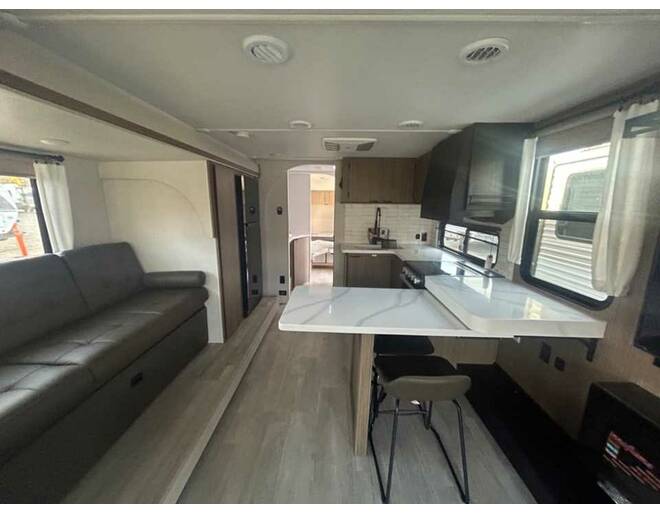 2025 Salem Cruise Lite 22VERANDA Travel Trailer at Homestead RV Center STOCK# 2452 Photo 3