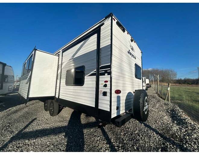 2025 Jayco Jay Flight SLX 333BTS Travel Trailer at Homestead RV Center STOCK# 2467 Photo 14