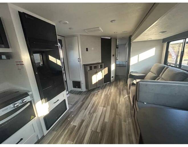 2025 Jayco Jay Flight SLX 280FKS Travel Trailer at Homestead RV Center STOCK# 2468 Photo 6