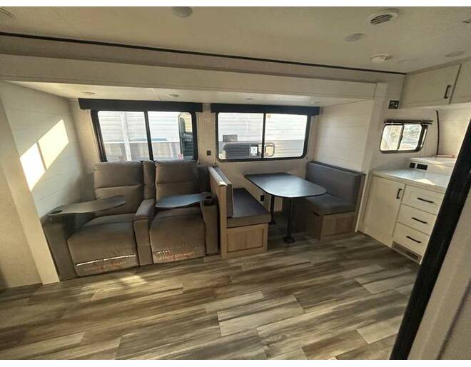 2025 Jayco Jay Flight SLX 280FKS Travel Trailer at Homestead RV Center STOCK# 2468 Photo 9